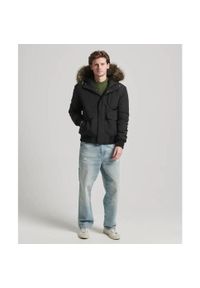 Kurtka z kapturem Superdry Everest. Typ kołnierza: kaptur. Kolor: czarny. Materiał: puch #2