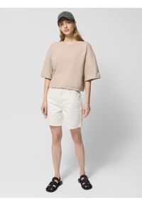 outhorn - T-shirt oversize gładki damski Outhorn - beżowy. Kolor: beżowy. Materiał: bawełna, dzianina. Długość rękawa: krótki rękaw. Długość: krótkie. Wzór: gładki