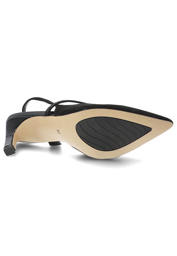 Czółenka damskie S.Barski, cholewka ze skóry naturalnej zamszowej elegancki fason slingback na stabilnym obcasie, czarne, CR61-3048. Kolor: czarny. Materiał: skóra, zamsz. Szerokość cholewki: normalna. Obcas: na obcasie. Styl: elegancki. Wysokość obcasa: średni