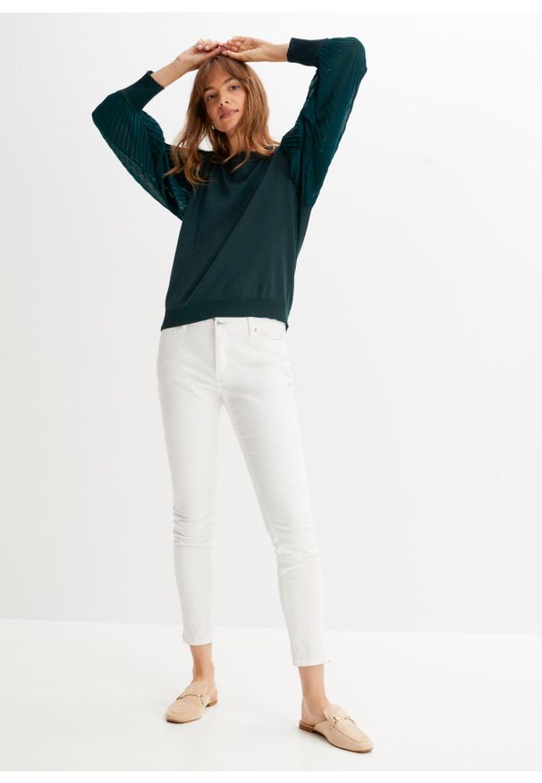 bonprix - Sweter z cienkiej dzianiny z lejącej mieszanki wiskozy. Kolor: zielony. Materiał: dzianina, wiskoza