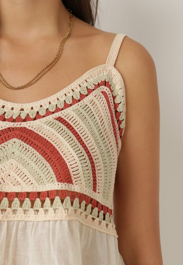 Born2be - Jasnobeżowy Top Rhaedone. Kolor: beżowy. Materiał: bawełna. Długość rękawa: na ramiączkach. Wzór: haft, ażurowy. Sezon: lato. Styl: boho