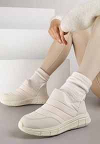 Renee - Beżowe Sneakersy Śniegowce na Platformie z Tłoczeniem i Pikowaną Cholewką Vermina. Okazja: na co dzień. Kolor: beżowy. Materiał: dresówka. Szerokość cholewki: normalna. Obcas: na platformie. Styl: casual #1