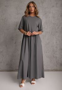 Renee - Szara Bawełniana Sukienka Oversize Rozkloszowana z T-shirtową Górą i Kieszeniami Mirane. Okazja: na co dzień. Kolor: szary. Materiał: bawełna. Długość rękawa: krótki rękaw. Sezon: lato. Typ sukienki: oversize. Styl: street, casual #1