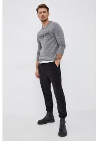 Calvin Klein Jeans Spodnie sztruksowe J30J318516.4890 męskie kolor czarny joggery. Kolor: czarny. Materiał: sztruks. Wzór: gładki #3