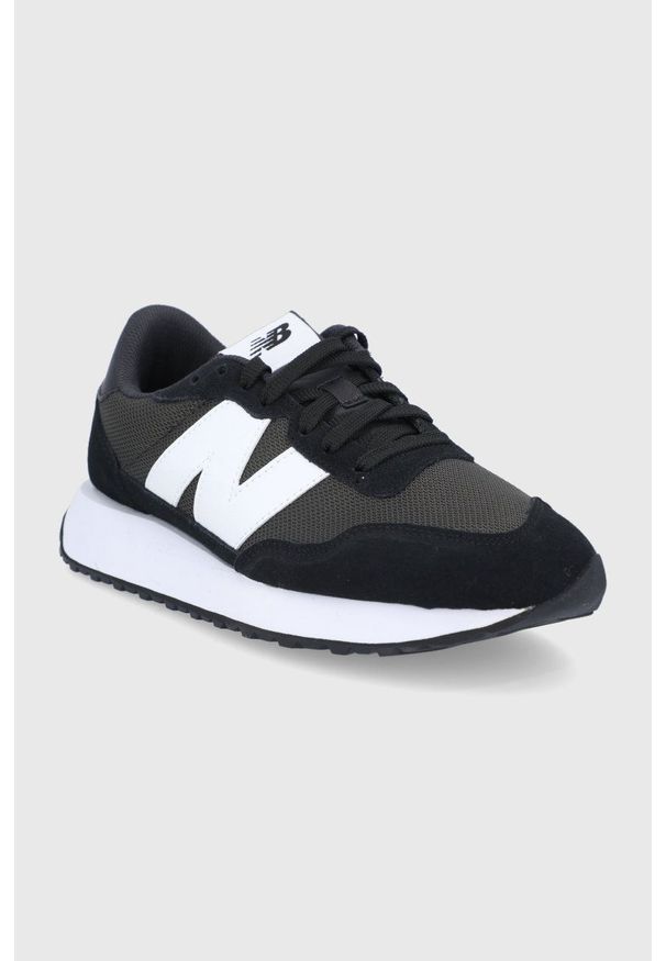 New Balance Buty MS237CC kolor czarny. Nosek buta: okrągły. Zapięcie: sznurówki. Kolor: czarny. Materiał: guma