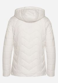 Born2be - Biała Kurtka z Odpinanym Kapturem Pikowana Ariobia. Kolor: biały #2