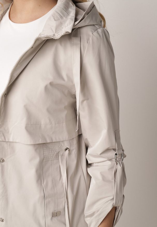 Born2be - Beżowa Kurtka w Stylu Parki z Odpinanym Kapturem i Sznurkami Enang. Okazja: na spacer. Kolor: beżowy. Materiał: prążkowany, jeans