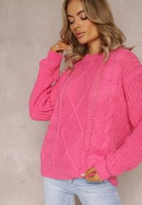 Renee - Fuksjowy Klasyczny Sweter z Modnym Splotem Wykończony Ściągaczami Viala. Kolor: różowy. Wzór: ze splotem. Sezon: zima. Styl: klasyczny #4