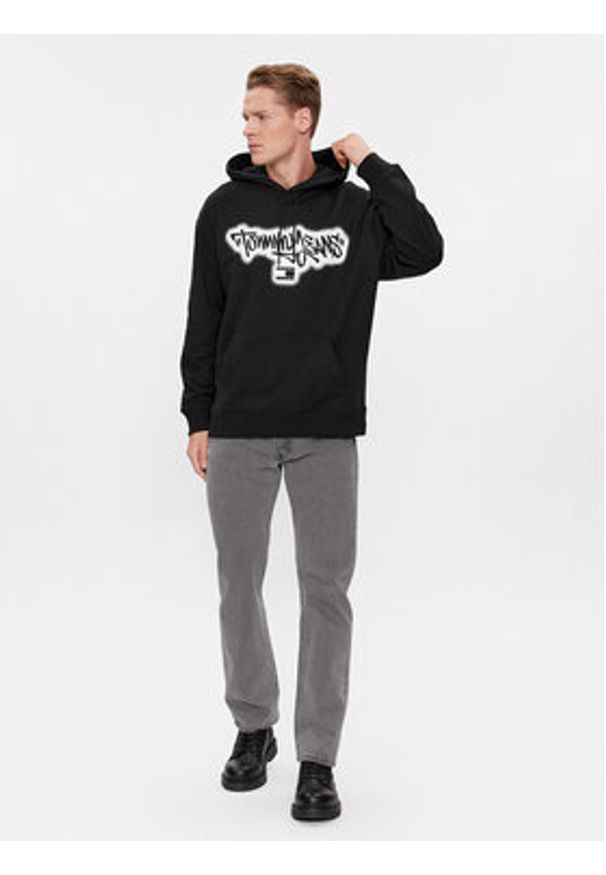 Tommy Jeans Bluza Spray Graffiti DM0DM18419 Czarny Relaxed Fit. Kolor: czarny. Materiał: bawełna, syntetyk