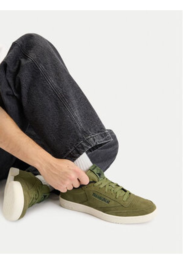 Reebok Sneakersy EO-CLUB C 85 VINTAGE 100244652 Zielony. Kolor: zielony. Materiał: skóra, zamsz. Model: Reebok Club