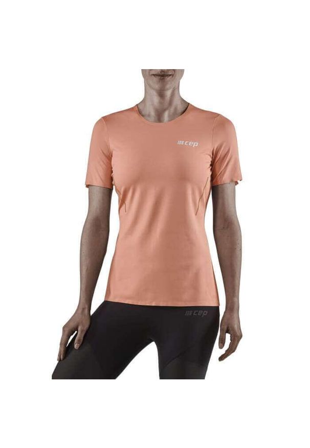 Koszulka do biegania z krótkim rękawem damska CEP Run. Kolor: różowy. Długość rękawa: krótki rękaw. Długość: krótkie. Sport: bieganie