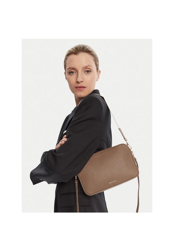 Torebka Coccinelle. Kolor: beżowy