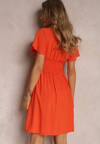 Renee - Pomarańczowa Sukienka z Wiskozy Rukhsar. Kolor: pomarańczowy. Materiał: wiskoza. Długość rękawa: krótki rękaw. Długość: mini #4