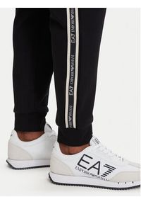 EA7 Emporio Armani Spodnie dresowe 7M002198 AF10377 UC001 Czarny Slim Fit. Kolor: czarny. Materiał: bawełna #4