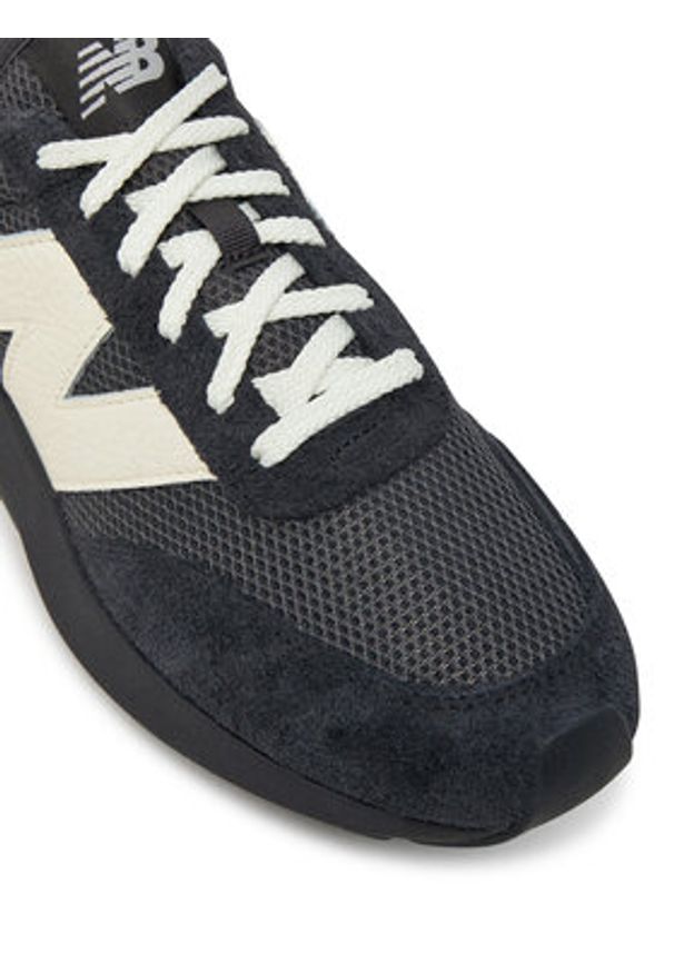 New Balance Sneakersy U370PB Czarny. Kolor: czarny. Materiał: zamsz, skóra