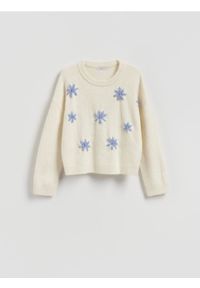 Reserved - Sweter z aplikacjami 3D - wielobarwny. Materiał: dzianina. Wzór: aplikacja