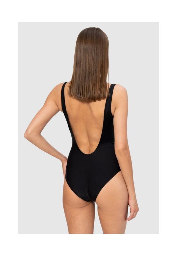 MOSCHINO Czarny jednoczęściowy strój kąpielowy damski z białym logo, Rozmiar XS. Kolor: czarny. Materiał: poliamid. Wzór: nadruk
