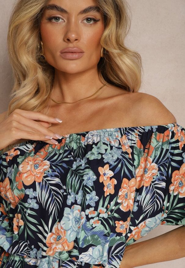 Renee - Granatowa Sukienka z Bawełny w Kwiatowy Print Dimizama. Okazja: na co dzień. Kolor: niebieski. Materiał: bawełna. Długość rękawa: krótki rękaw. Wzór: kwiaty, nadruk. Sezon: lato. Typ sukienki: proste. Styl: elegancki, casual