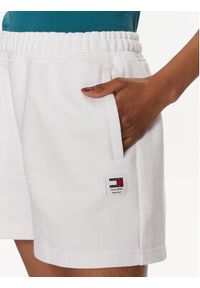 Tommy Jeans Szorty sportowe New Cls DW0DW17772 Biały Relaxed Fit. Kolor: biały. Materiał: bawełna