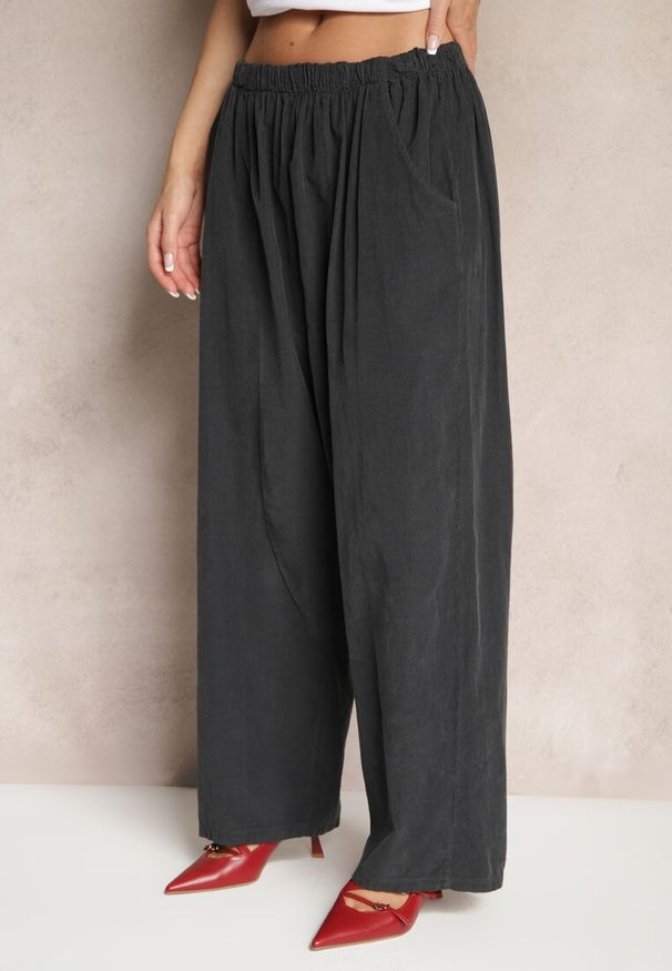 Renee - Ciemnoszare Bawełniane Spodnie High Waist o Szerokim Kroju Velili. Okazja: na co dzień. Stan: podwyższony. Kolor: szary. Materiał: bawełna. Styl: elegancki, casual