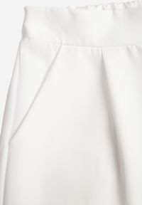 Renee - Białe Szerokie Spodnie w Eleganckim Stylu Hanessame. Kolor: biały. Styl: elegancki #3