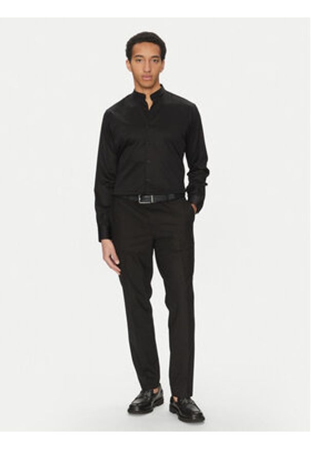 Karl Lagerfeld - KARL LAGERFELD Koszula 605035 552602 Czarny Regular Fit. Typ kołnierza: dekolt w karo. Kolor: czarny. Materiał: bawełna