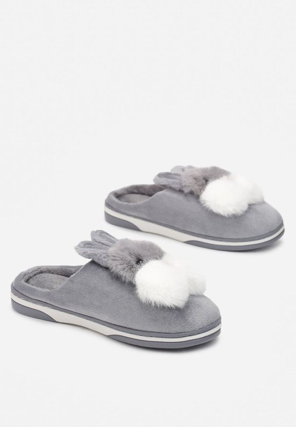 Born2be - Szare Kapcie Chlorythia. Okazja: na co dzień. Zapięcie: bez zapięcia. Kolor: szary. Materiał: welur, materiał. Wzór: aplikacja. Styl: casual
