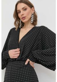 Patrizia Pepe kombinezon kolor czarny z dekoltem w szpic. Kolor: czarny. Materiał: materiał #2