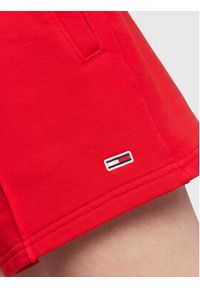 Tommy Jeans Szorty sportowe Essential DW0DW12626 Czerwony Regular Fit. Kolor: czerwony. Materiał: bawełna