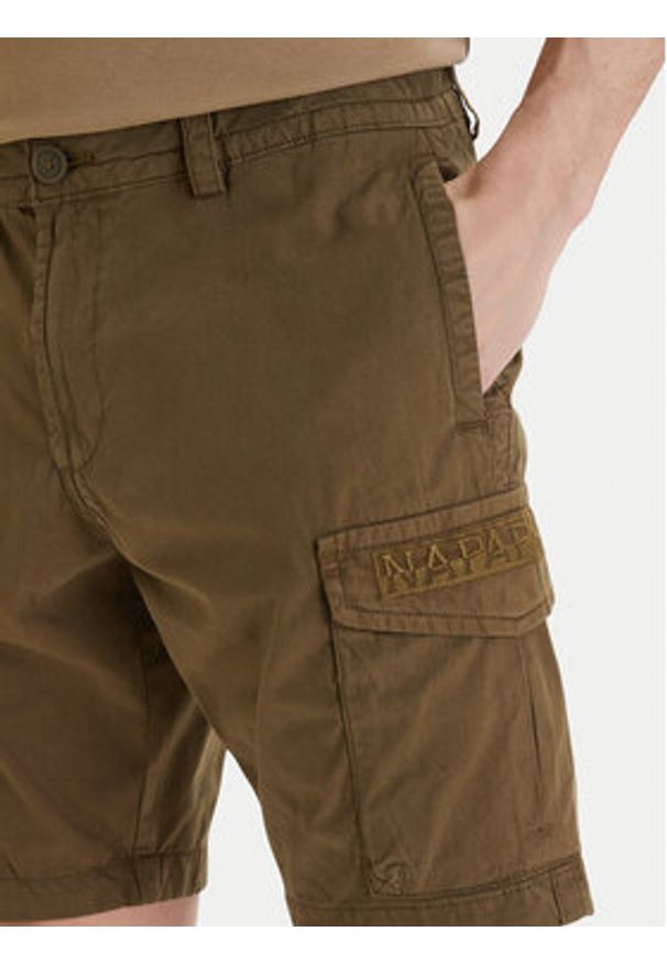 Napapijri Szorty materiałowe N-Deline NP0A4HOT Khaki Regular Fit. Kolor: brązowy. Materiał: bawełna