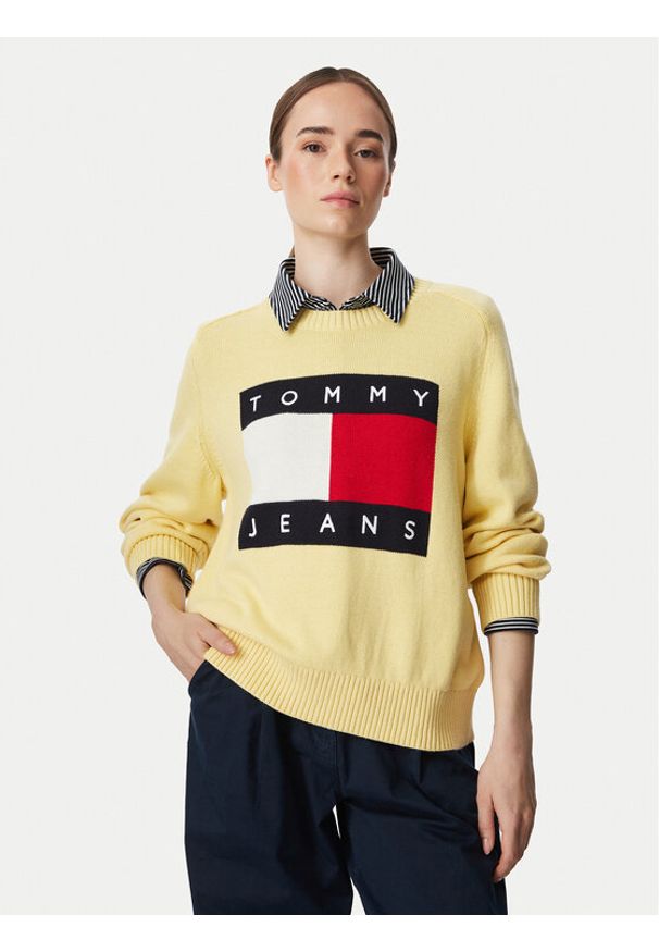 Tommy Jeans Sweter Flag DW0DW23450 Żółty jasny Regular Fit. Kolor: żółty. Materiał: bawełna