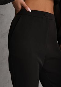 Renee - Czarne Klasyczne Spodnie VICES Garniturowe High Waist Dimaia. Okazja: na co dzień, na spotkanie biznesowe, do pracy, na imprezę. Stan: podwyższony. Kolor: czarny. Styl: klasyczny #3