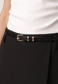 Born2be - Czarne Eleganckie Spódnico-Szorty z Wąskim Paskiem z Klamerką Azaernixi. Okazja: do pracy, na co dzień. Kolor: czarny. Styl: elegancki #2