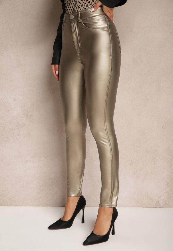 Renee - Złote Spodnie o Kroju Skinny z Ekoskóry Zorlemi. Okazja: na co dzień. Stan: podwyższony. Kolor: złoty. Materiał: koronka. Sezon: zima. Styl: elegancki, casual