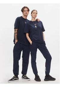 Reebok Spodnie dresowe Classics Vector Tracksuit Bottoms H54439 Niebieski Slim Fit. Kolor: niebieski. Materiał: syntetyk #2