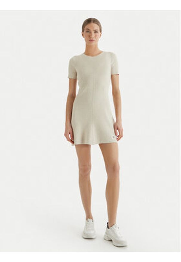 Calvin Klein Jeans Sukienka dzianinowa LV047F325G Beżowy Slim Fit. Kolor: beżowy. Materiał: bawełna