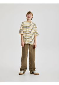 Reserved - Bawełniane spodnie - oliwkowy. Kolor: oliwkowy. Materiał: bawełna