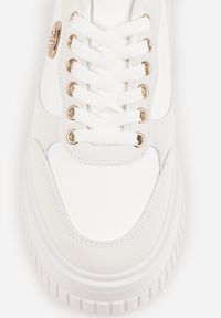 Born2be - Białe Sneakersy VICES na Żłobionej Podeszwie Zdobione Elegancką Aplikacją Lunatea. Okazja: na co dzień. Kolor: biały. Materiał: jeans. Wzór: aplikacja #5