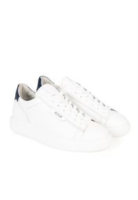 Ice Play Sneakersy | TENDER001M3L1 | Mężczyzna | Biały. Okazja: na spacer, na co dzień. Nosek buta: okrągły. Kolor: biały. Materiał: skóra. Sport: turystyka piesza