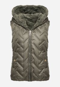 Born2be - Ciemnozielona Pikowana Kamizelka ze Sztucznym Futerkiem na Suwak Timitha. Okazja: na co dzień. Kolor: zielony. Materiał: futro. Wzór: aplikacja. Sezon: jesień. Styl: casual, sportowy, klasyczny #2