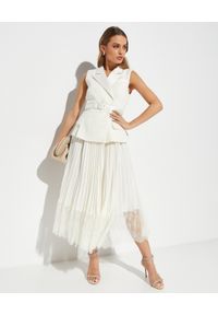 SELF PORTRAIT - Biała sukienka midi z plisowaniem. Kolor: biały. Materiał: koronka, żakard. Wzór: koronka. Typ sukienki: plisowane, dopasowane. Długość: midi