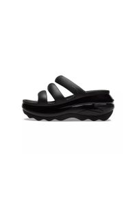 Klapki damskie Crocs Mega Crush Triple Strap. Kolor: czarny. Materiał: materiał, syntetyk