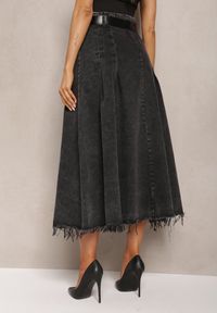 Renee - Czarna Rozkloszowana Spódnica Jeansowa z Paskiem w Komplecie Grinna. Kolor: czarny. Materiał: jeans #2