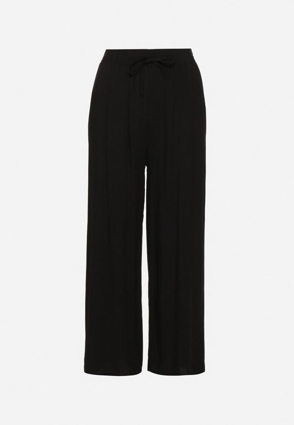 Born2be - Czarne Wiskozowe Spodnie o Szerokim Kroju z Wysokim Stanem Nairolla. Okazja: na co dzień. Stan: podwyższony. Kolor: czarny. Materiał: wiskoza. Długość: długie. Styl: casual, elegancki