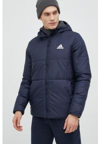 Adidas - adidas kurtka męska kolor granatowy zimowa. Typ kołnierza: kaptur. Kolor: niebieski. Materiał: materiał. Sezon: zima #1