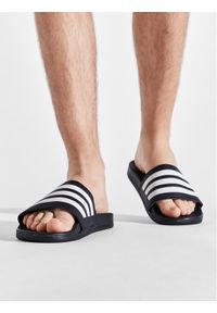 Adidas - adidas Klapki adilette Comfort GZ5892 Granatowy. Kolor: niebieski. Materiał: skóra #1
