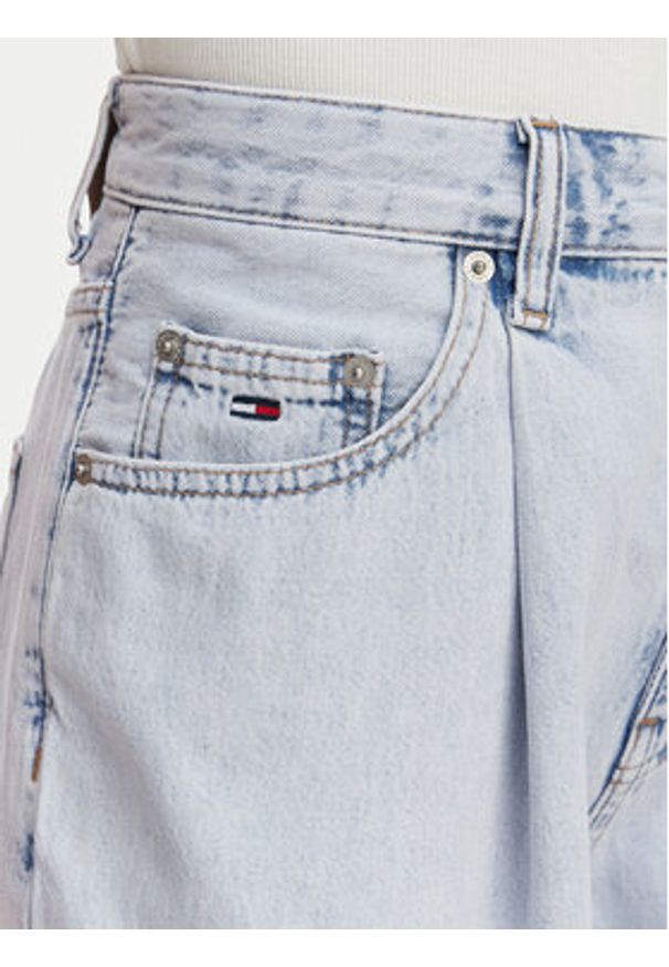 Tommy Jeans Szorty jeansowe DW0DW22709 Niebieski jasny Loose Fit. Kolor: niebieski. Materiał: bawełna