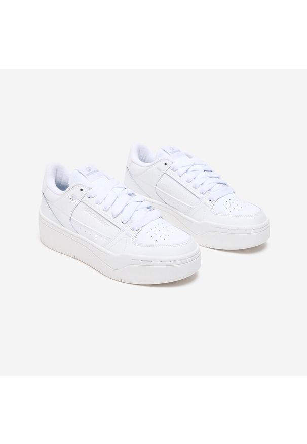 Decathlon - Sneakersy damskie CJ80 Platform skórzane. Kolor: biały. Materiał: skóra. Szerokość cholewki: normalna. Obcas: na platformie. Sport: turystyka piesza