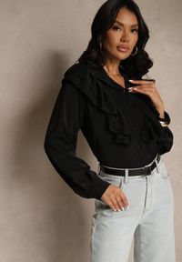 Renee - Czarna Koszula Ozdobiona Falbaną Kornella. Okazja: na co dzień. Typ kołnierza: kołnierzyk klasyczny. Kolor: czarny. Materiał: jeans. Wzór: aplikacja. Styl: klasyczny, casual, elegancki