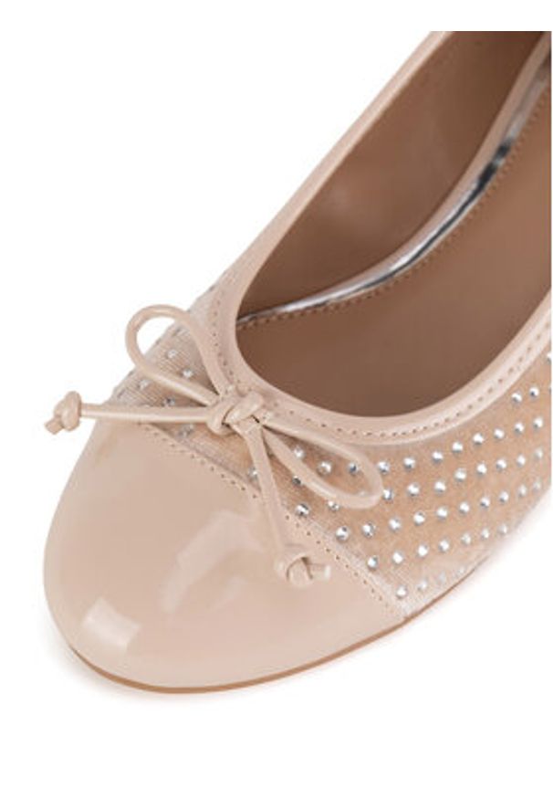 Nine West Baleriny WFA2993-1 Beżowy. Kolor: beżowy. Materiał: materiał
